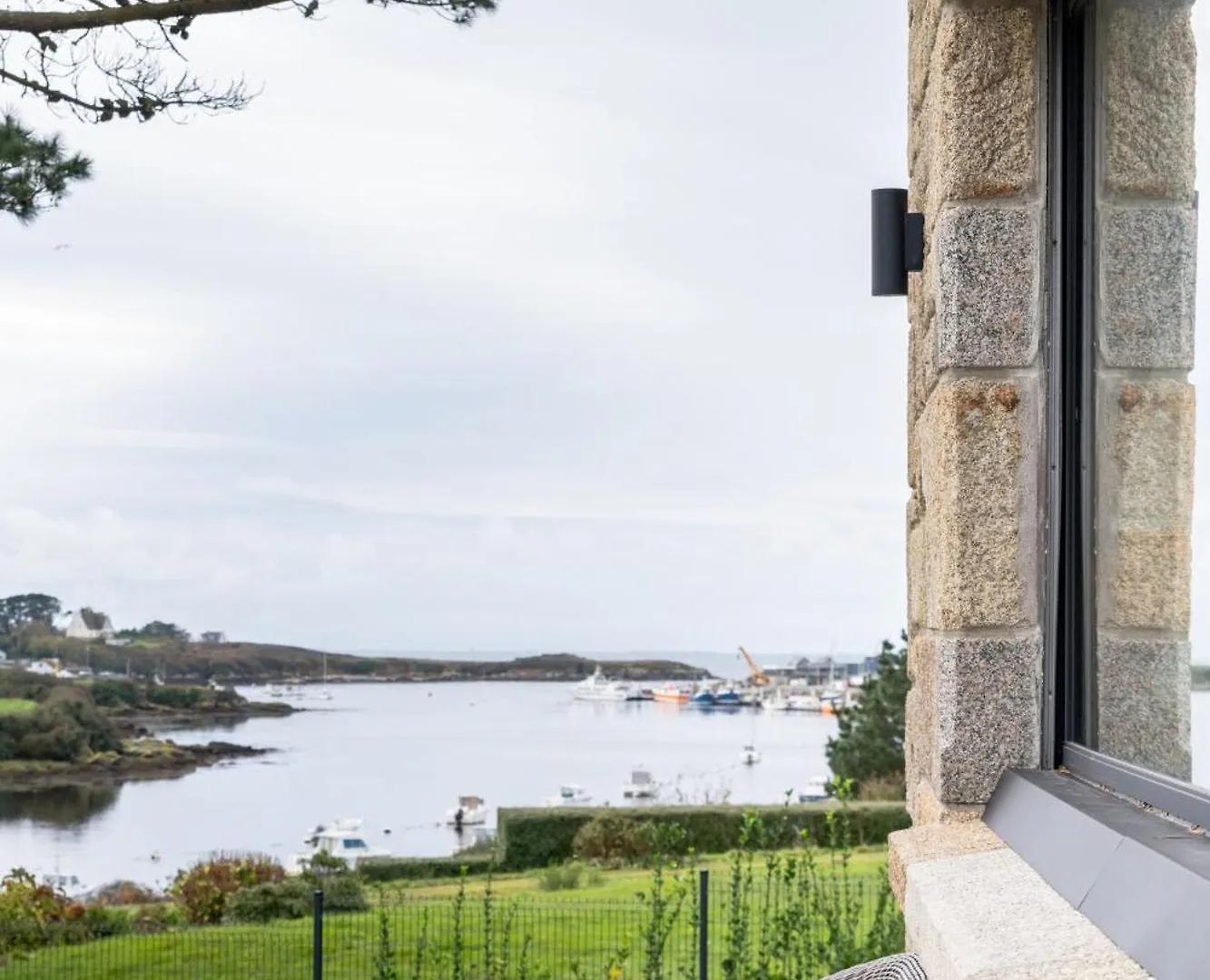 Ker Lan - Maison De Caractere Avec Spa Et Vue Mer Lanildut 0*,
